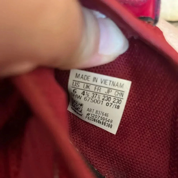 Adidas NMD R1 Collegiate Burgundy - Picture 5 of 5